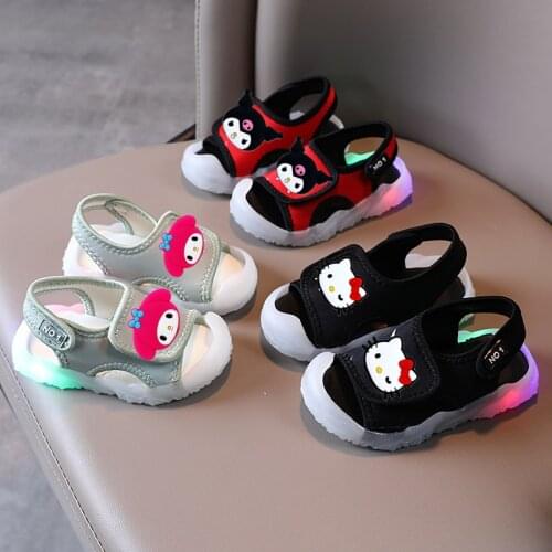 Sanrio Hello Kitty 2021 summer boys girls baby light-up sandals Baotou LED childrens shoes soft bottom childrens beach shoes