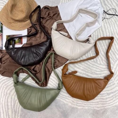 2021 autumn and winter lemaire lambskin Joker dumpling bag baguette bag slung chest bag can be praised croissant bag