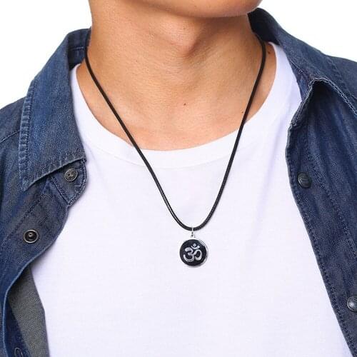 1Pc Leather Strap Necklace Round Sign Pendant Leather Strap Neck Chain Stainless Steel Pendant for Gift Party