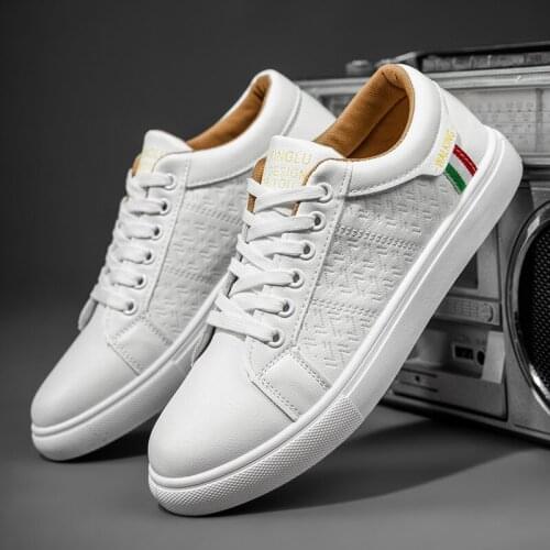 White Vulcanized Sneakers Boys Cheap Flat Comfortable Shoes Men Autumn Spring 2021 Fashion Sneakers