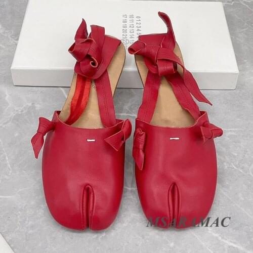 Fashion Red Leather Split Toe Flat Strap Sandals Woman Flat Dress Shoes Sweet Girl Party Shoes Summer