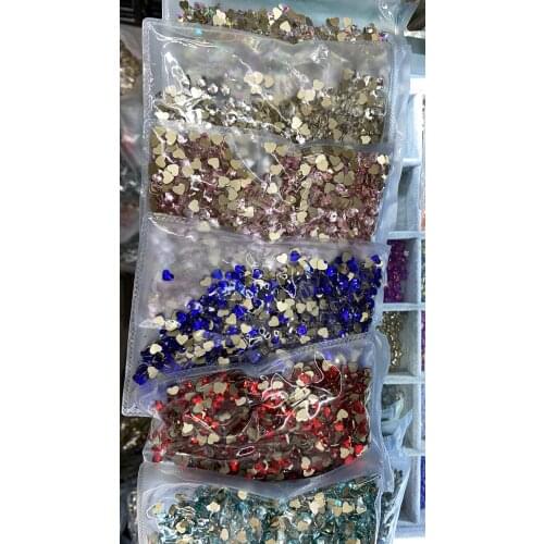 Diamond-shaped Rhinestone (9Colors ) Heart Flatback No-Hotfix 6mm nail rhinestones Red Heart Decoration Crystal/Rhinestone Bead