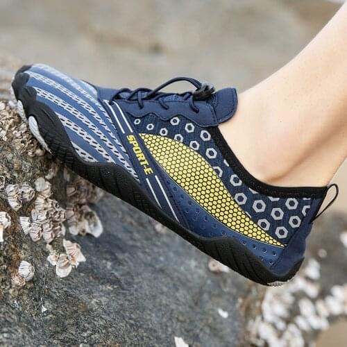 2021 New Elastic Water Sport Shoes for Woman Men Quick Dry Footwear Surfing Beach Sneakers Breathable Comfortable Aqua Shoes