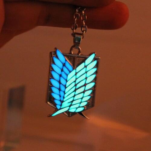 Attack on Titan glowing Necklace Pendants Wings Of Liberty Scout Regiment Chain Fashion Jewelry glow in DARK necklace