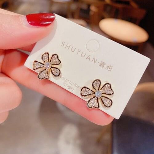 Flower Earrings No Hole Ear Clips Rhinestone Petals Clip Earring Without Piercing Minimalist Earrings Jewelry CE1164