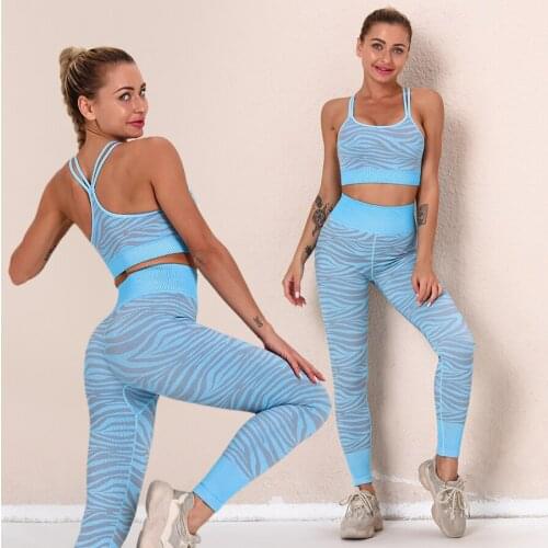 Workout Outfits for Women 2 Piece Striped Seamless Yoga Sport Suit Sports Bra High Waist Yoga Leggings Sets Female Sportswear