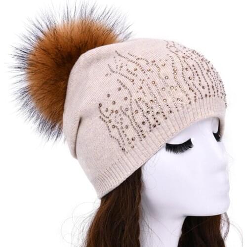 MAOMAOFUR Winter Women Beanie Knitted Hat with Real Raccoon Fur Pom Pom Female Rhinestone Hat Autumn Natural Fur Fashion Cap
