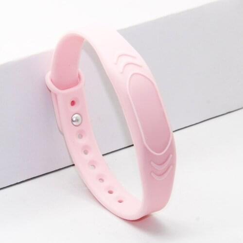 100pcs 13.56Mhz Adjustable RFID Smart Wristbands in pink