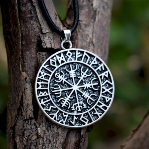 10pcs Viking Icelandic Vegvisir Helmet Horror In Runic Circle Pendant Magical Staves Compass Rune Amulet Collier Necklace