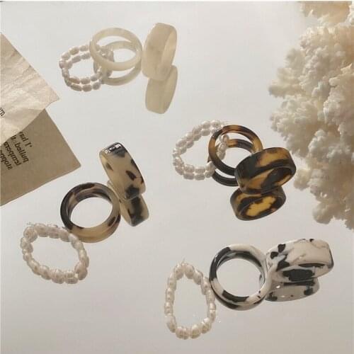 3pcs/set 2021 New Arrival Retro Fashion Beige Transparent Resin Natural Pearl Finger Rings for Women Girls Party Jewelry