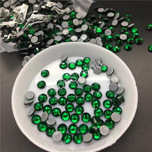 AAAAA Top Quality SS3~SS30 Emerald Color Hot Fix Stone Flatback Iron On Hotfix Strass Rhinestone for Dress Making