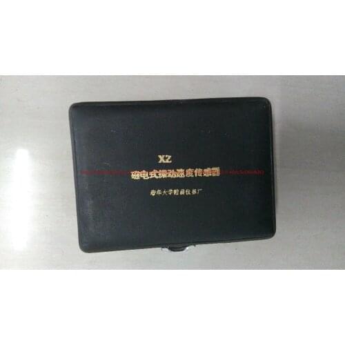 XZ-4 portable digital vibration meter magnetic vibration speed sensor vibrometer probe jack