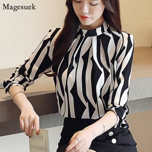 Autumn New Casual Shirts Women Long Sleeve Striped Chiffon Blouse Women Loose Work Wear Pullover Womens Tops And Blouses 0941 60