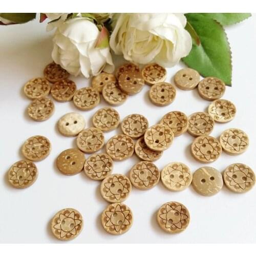 50pcs 2 Holes natural Coconut buttons Sewing Cartoon Children Fashion Flower Sewing Buttons Scrapbooking 13mm