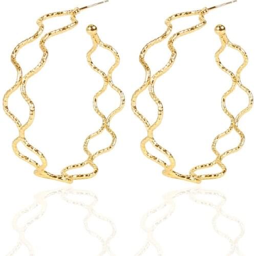 Personalized Alloy Wave Big Round Circle Geometric Hoop Earrings Exaggerated European and American Punk Style Earrings Women