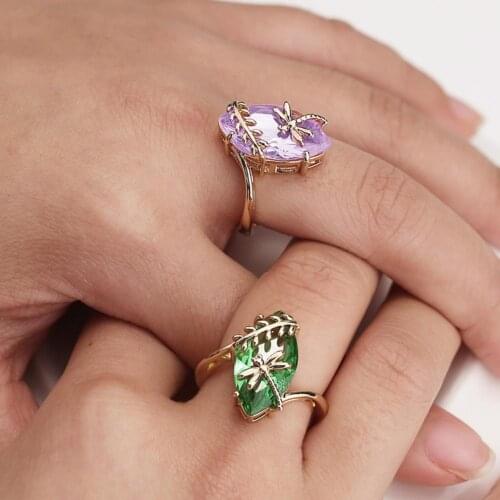 Couple Transparent Pink Black Shiny Rhinestone Rings Emerald Faux Gemstone Dragonfly Twisted Decor Ring for Wedding
