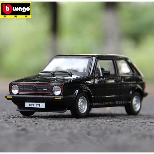Bburago 1:24 1979 Volkswagen Golf GTI simulation alloy car model simulation car decoration collection gift toy