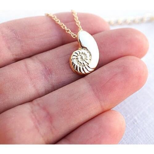 Europe And The United States Jewelry Pendant Necklace Female Reindeer Contracted Collarbone Chain Couple Female Christmas Gifts