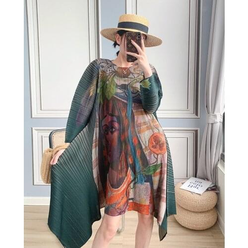 HOT SELLING Miyake fold dress of Retro print loose dress IN STOCK
