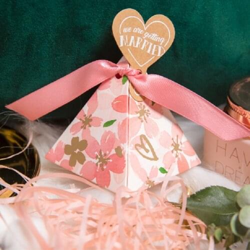 Triangular Pyramid Candy Box Wedding Favors and Gifts Boxes candy Bags for Guests Wedding Decoration Baby Shower Party Supplies