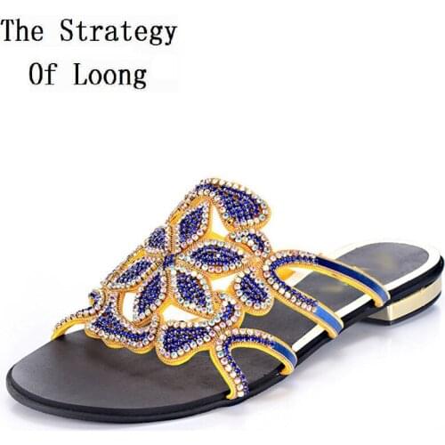 Women 2019 Summer New Flat Heel Rhinestone Flowers Fashion Slippers Cutout Sumptuous Big Small Size 42 43 Sexy Slippers
