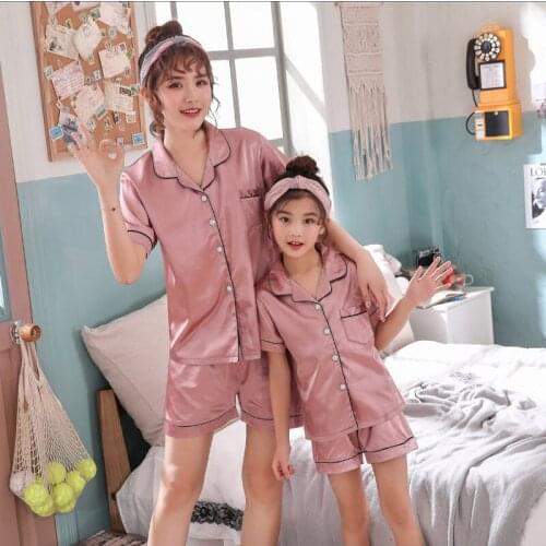 Casual Mother And Daughter Clothes Short Sleeve Matching Outfits Thin Silk Home Suit Summer Shorts 2 Pcs Women Set Pajama f772