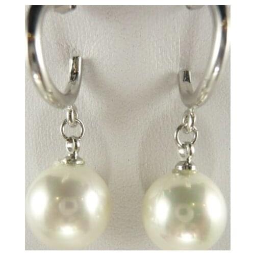 Charming 12mm white shell pearl 18 K earrings
