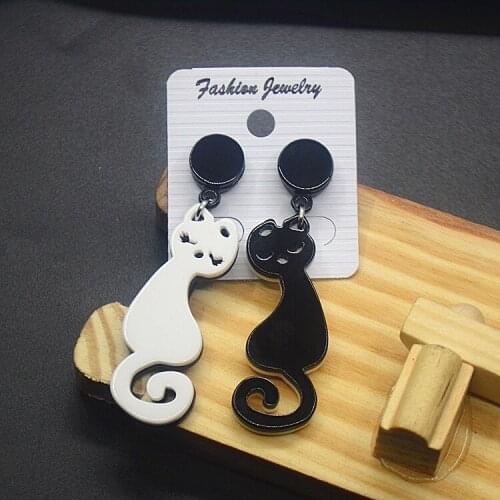 Fashion New Creative DIY Asymmetrical Black And White Cat Earrings Korean Simple Exaggerated Funny Acrylic Eardrop