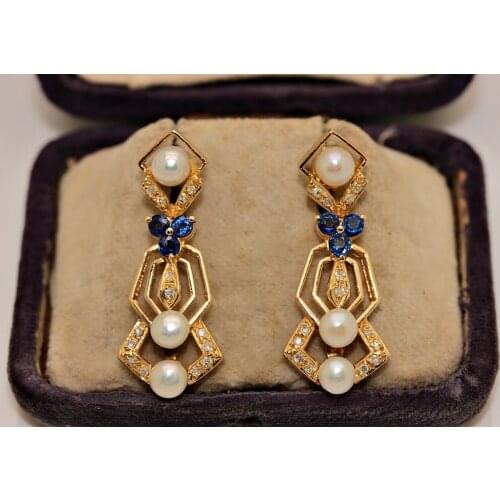 PERFECT VINTAGE 18K GOLD DIAMOND SAPPHIRE AND PEARL DECORATED PRETTY EARRING
