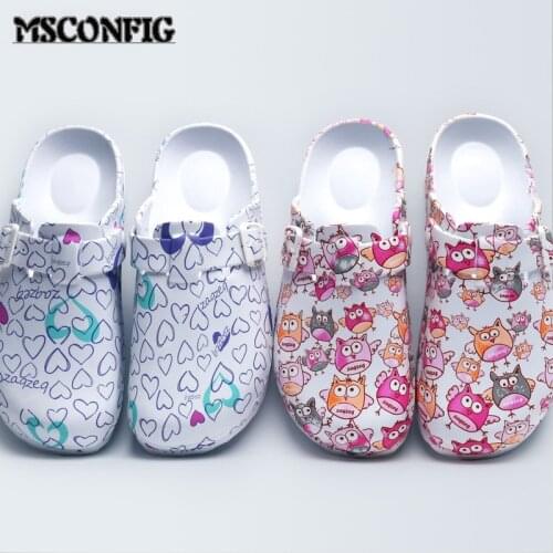 New Nurse Slippers Female Flat Operating Room Surgery Shoes Printed Soft Bottom Garden Shoes Toe Shoes Doctor Shoes