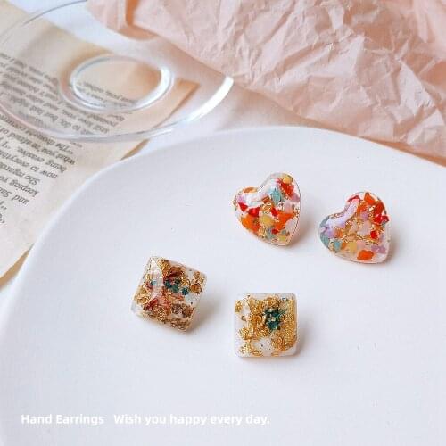 Resin Earrings Gold Foil Dried Flower Creative Earrings for Women New Fashion Jewelry The Pattern of Random