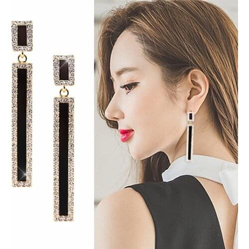 2020 Korean version of the long exaggerated European and American retro palace luxury tide flash tassels earrings female gifts