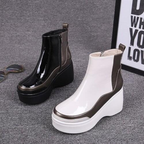 Short boots womens boots 2020 new patent leather slope with platform boots Martin boots fur one snow boots