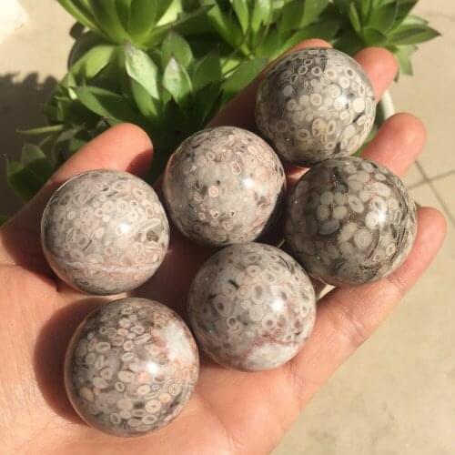 2pcs natural Red coral stone sphere reiki healing crystals ball polished gemstone rock as pocket lucky stone&home decoration 3cm