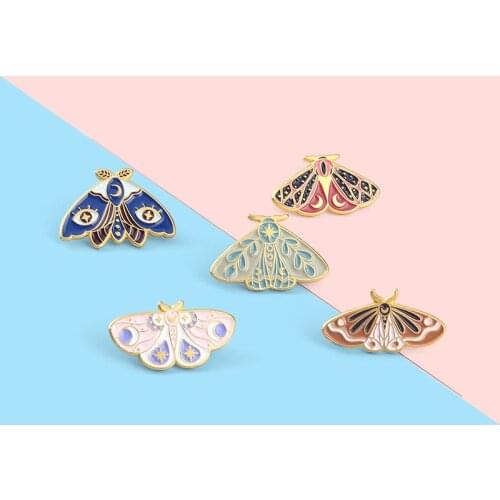Cartoon Cute Butterfly Enamel Brooch Star Moon Insect Flying Animal Alloy Pins Badge Sweet Punk Accessories Fashion Jewelry Gift