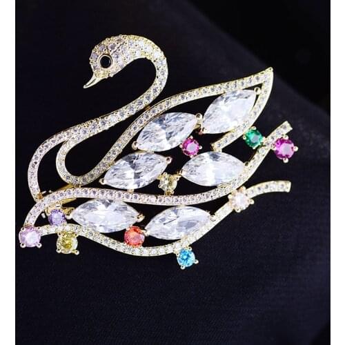 Sparkly Colorful Zircons Swans Brooch Elegant Crystal Rhinestone Bird Brooches Pins New Gift for Women Animal Jewelry broche