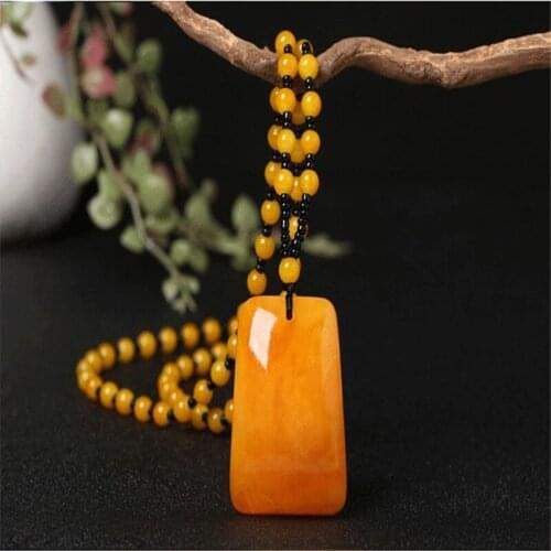 Old beeswax pendant menwomen chicken butter amber long necklace national style pendant Gourd waterdrop craft carving certificate