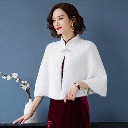 2020 Autumn Winter Cloak Formal Party Evening Jackets Wraps Faux Fur Cloaks Elegant Capes Winter Women White Wrap Shawls AA5556