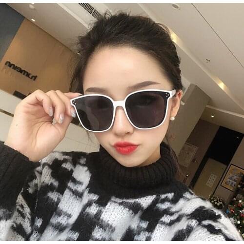 Mens and womens anti ultraviolet box fashion three pin point Sunglasses