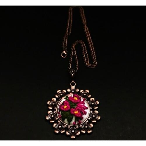 Elif Kolye 002 Nakış Özel Tasarım Tüm Kıyafetlerinize Yakışacak Uzun Zincirli Rahat Takılabilir Tarzınızı Yansıtın