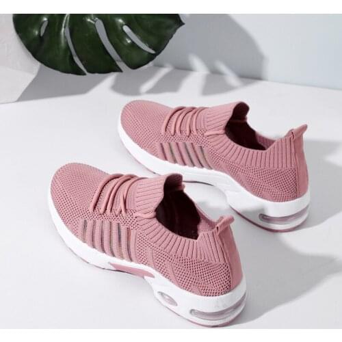 Casual Shoes Flying Woven Mesh Comfortable Soft Sole Running Shoes Breathable Sports Shoes Womens Shoes Spring 2021 New