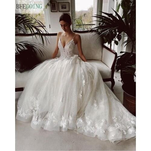 Ivory Lace Beading V-Neck Spaghetti Straps Floor-Length Princess A-Line Wedding Dresses Chapel Train Sleeveless Bridal Gowns