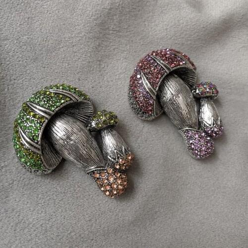 Morkopela Rhinestone Double Mushroom Brooches for Women and Men Vintage Vegetables Scarf Clip Cute Creative Brooch Pin Jewelry