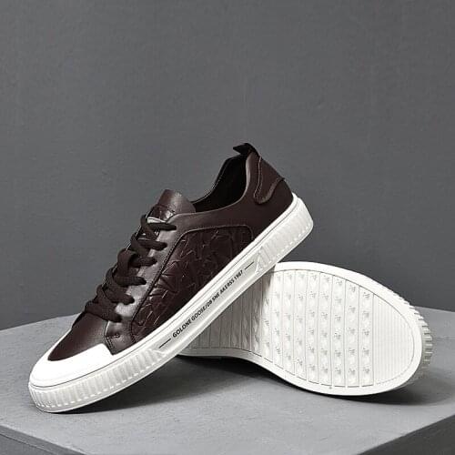 New High Quality White Shoes Men Shoes Mens Casual Shoes Fashion Sneakers Non-Slip Man Footwear Vintage Luxury Shoes Male Flats