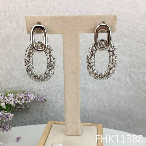 Yuminglai Fashion Dubai Jewelry Accessories Hollow Classical Elegant Superior Quality Drop Earrings for Women FHK11388