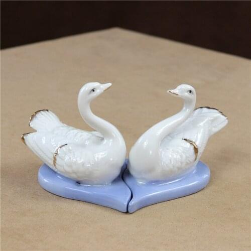 Heart Bonded Porcelain Shorebird Lovers Miniature Creative Ceramics Couple Swan Statue Love Souvenir Decor Gift Craft Ornament