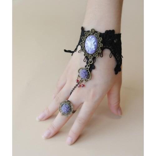 奈森 (首饰) Bracelets With Pendants