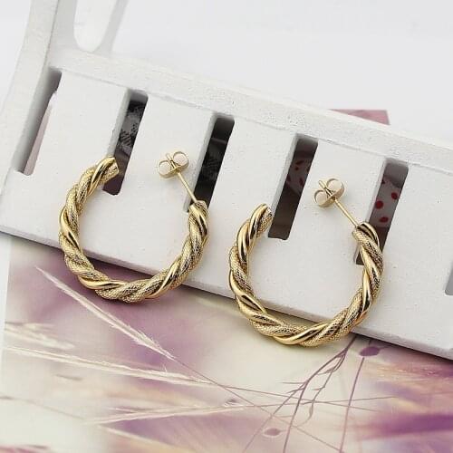 New Hot Jewelry Stainless Steel Serpentine Twisted Wire C-Shaped Earrings For Womens Favorite Party Love Gifts Wholesale