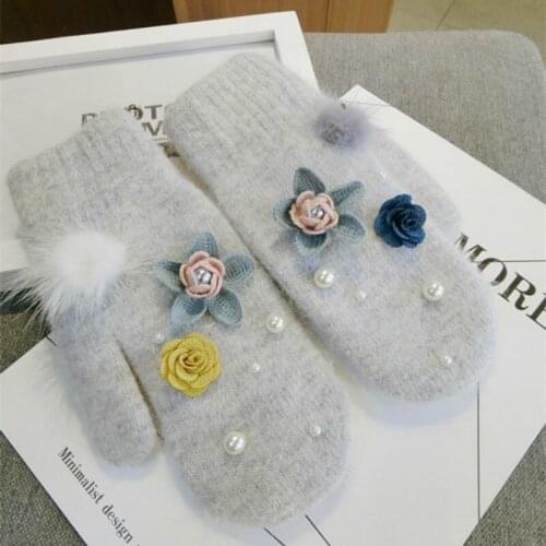 Korean flower pearl rabbit fur warm autumn and winter women casual fashion gloves mittens
