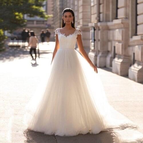 Simple Tulle A Line Lace Applique Cap Sleeves Wedding Dresses Open Back Beach Bridal Gowns Custom Made Boho Wedding Dress 2021